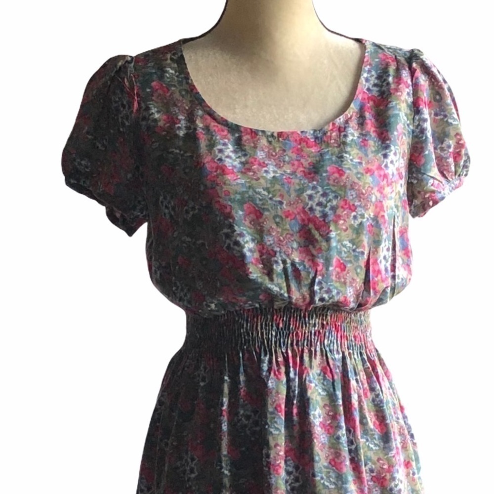 COPY - FOREVER 21, NWOT, FLORAL DRESS,LARGE